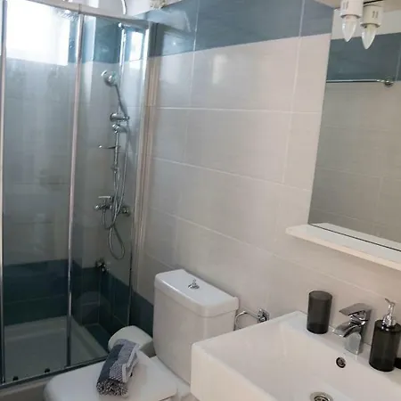 Stavros On The * Kávos