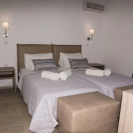 Stavros On The * Kávos